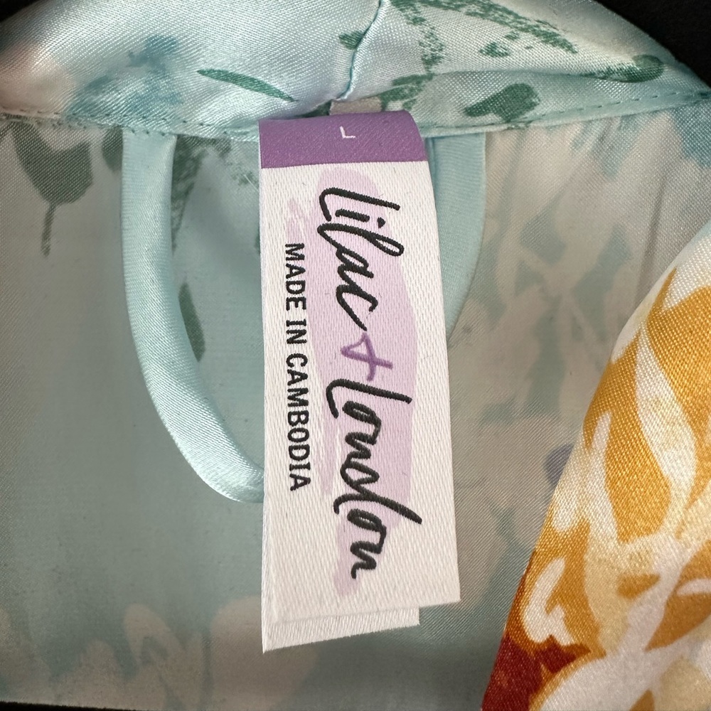 Floral Robe - Size Large - Picture 4 of 5